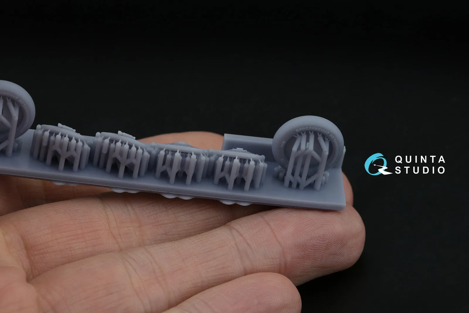 1/48 Quinta Studio I-16 Wheels (early type) with separate hubs and weighted tires (all kits) QT 48036