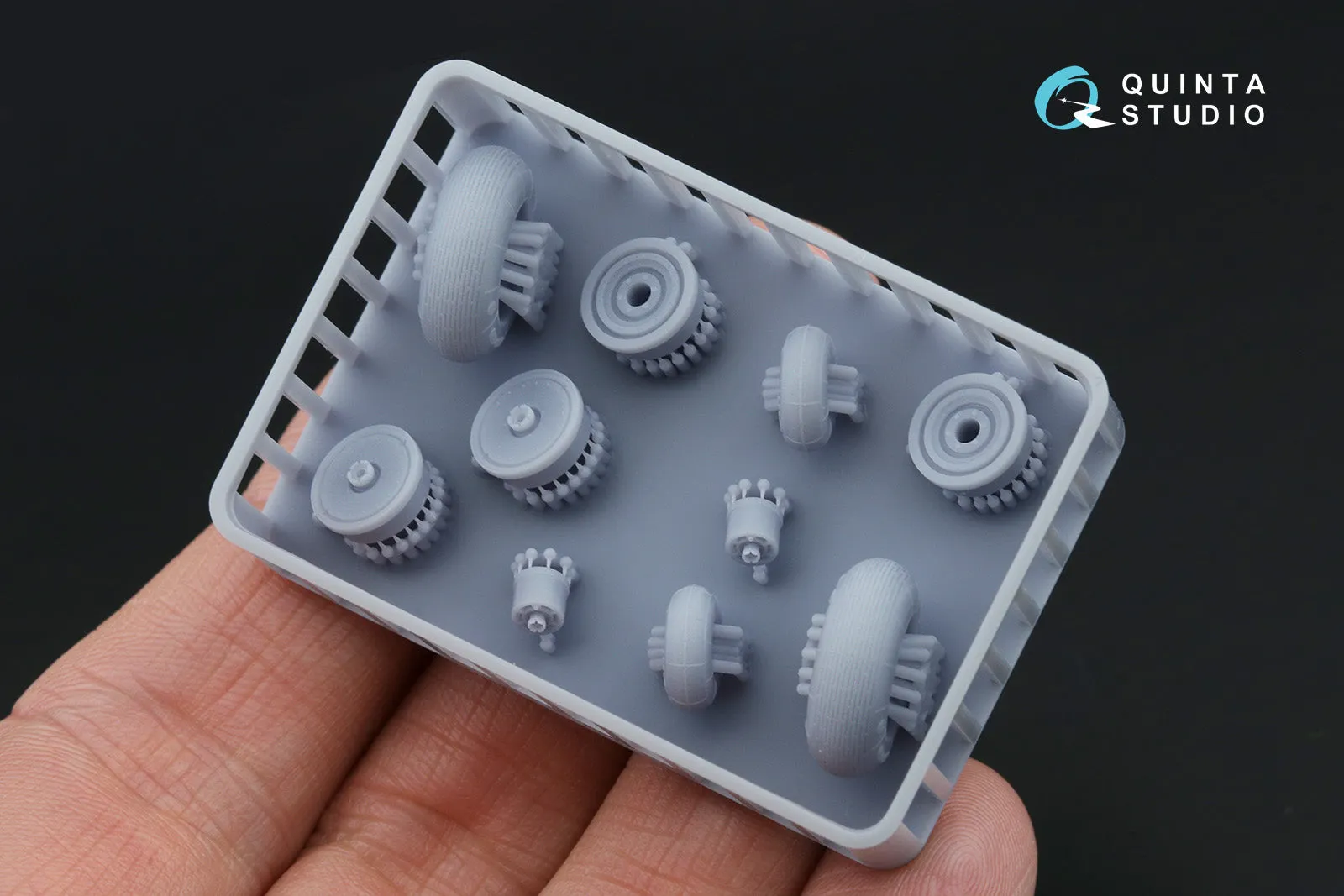 1/48 Quinta Studio Ka-52 Wheels with separate hubs and weighted tires (Zvezda) (3D-printed resin parts) QT 48024