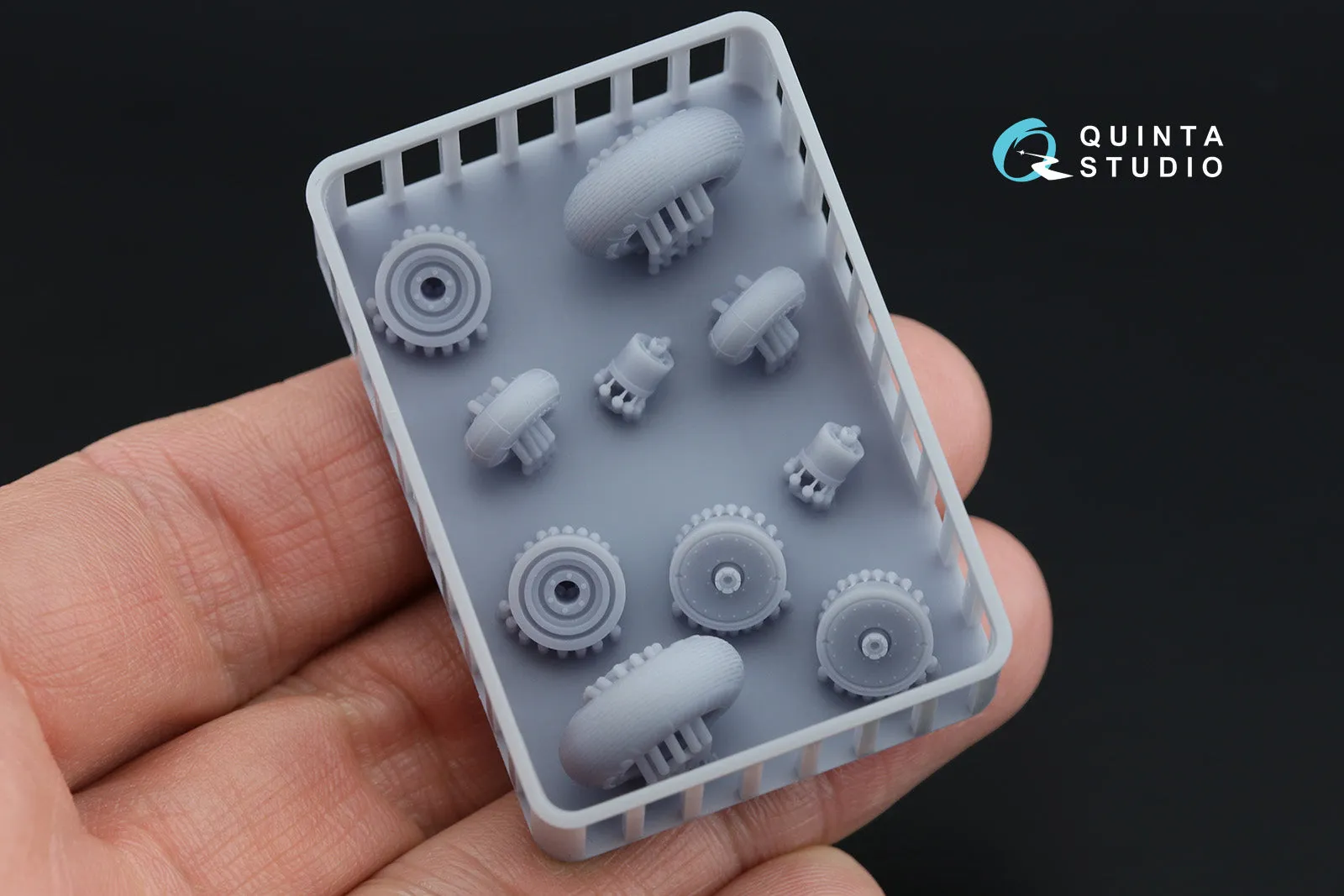 1/48 Quinta Studio Ka-52 Wheels with separate hubs and weighted tires (Zvezda) (3D-printed resin parts) QT 48024