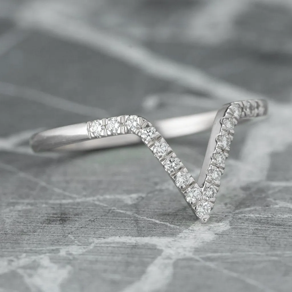 17 Diamond Large Victoria Band, 14k White Gold