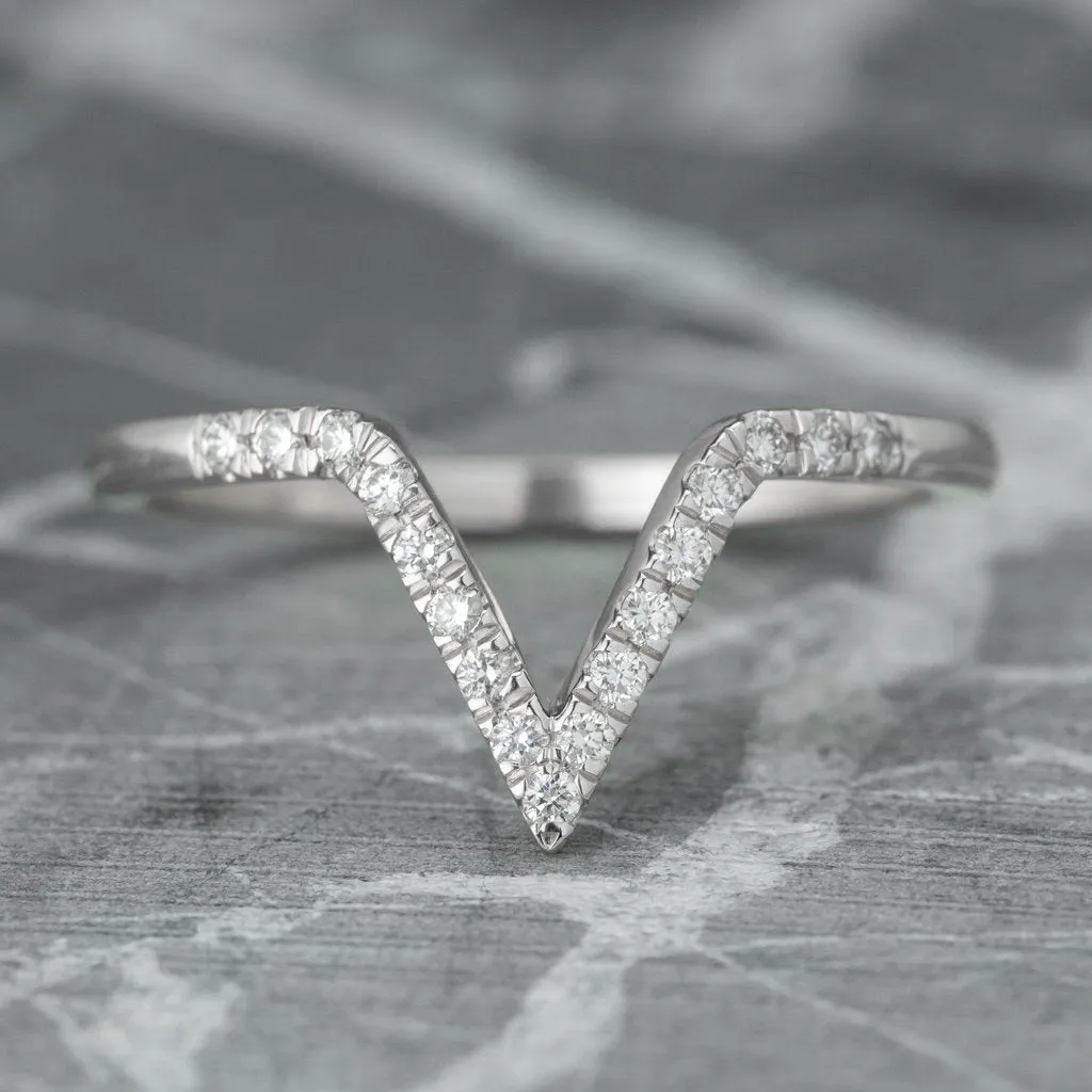 17 Diamond Large Victoria Band, 14k White Gold