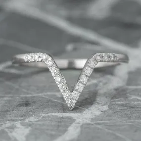 17 Diamond Large Victoria Band, 14k White Gold