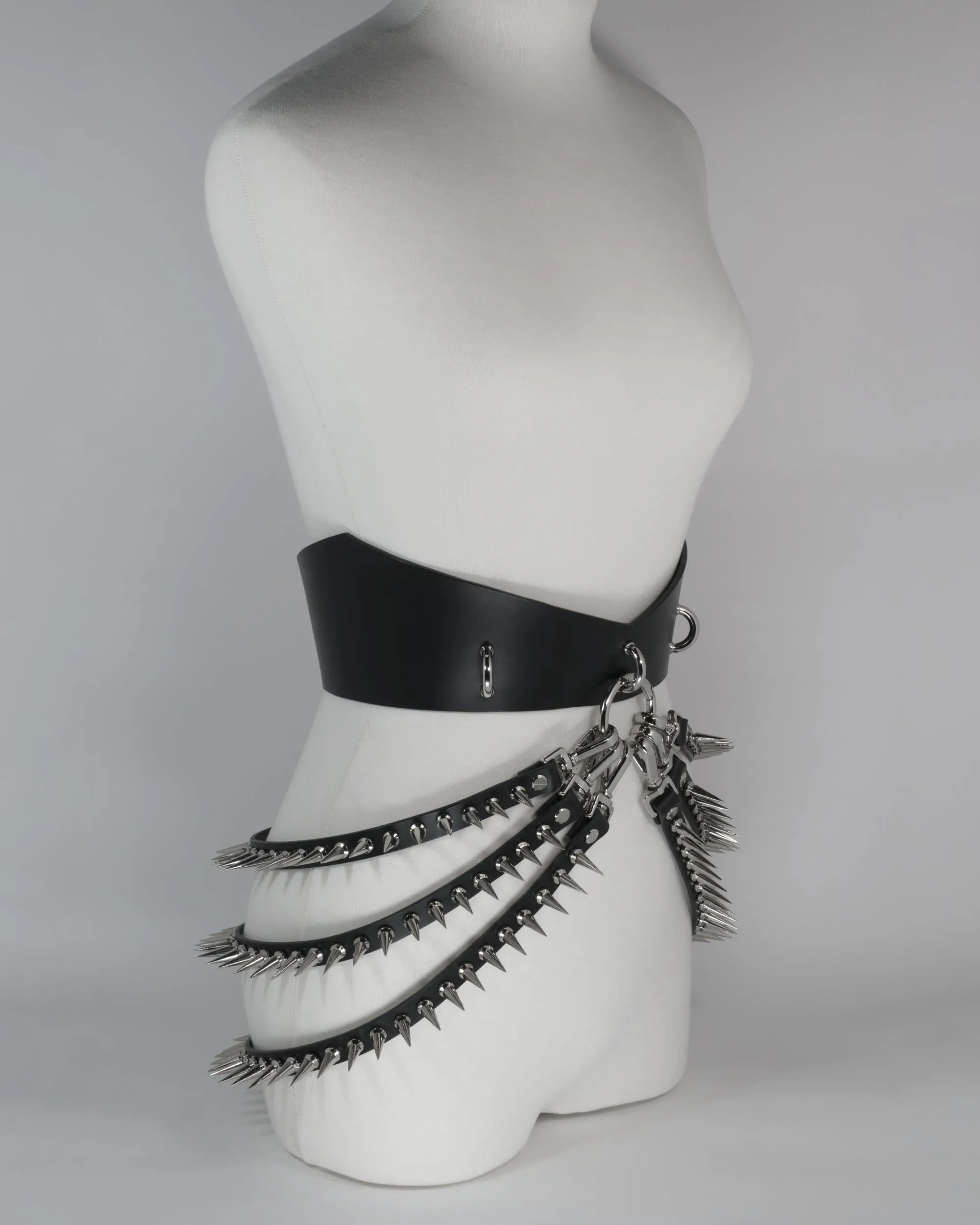 17472_with spiked straps