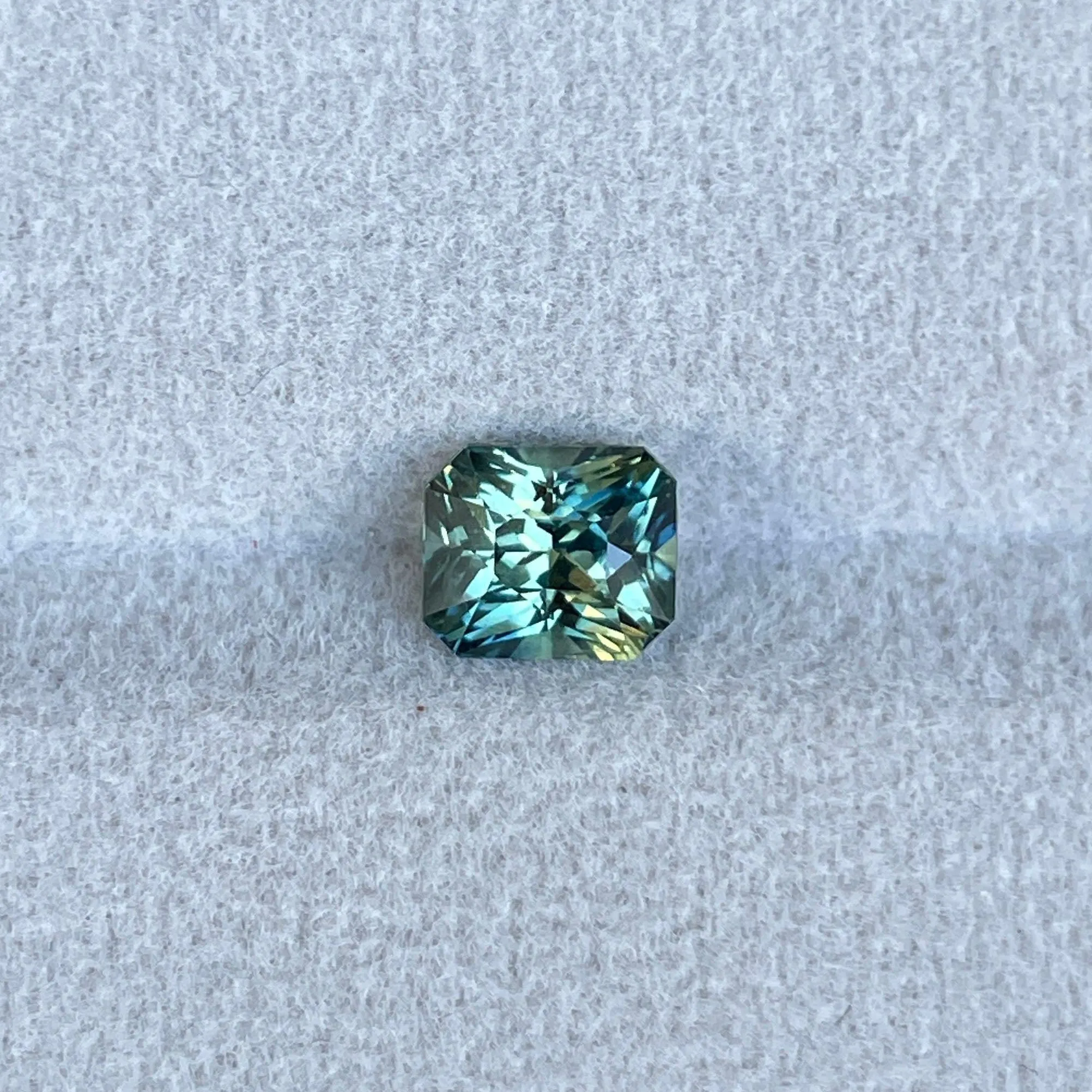 1.75 ct Certified Natural Green Sapphire