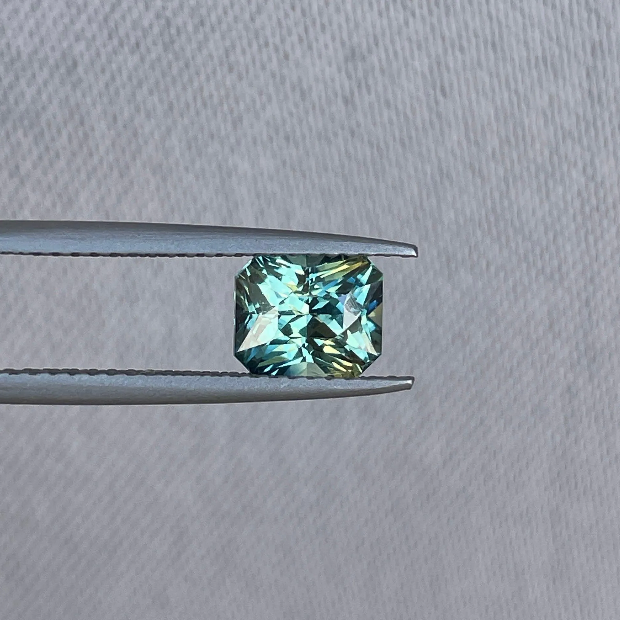 1.75 ct Certified Natural Green Sapphire