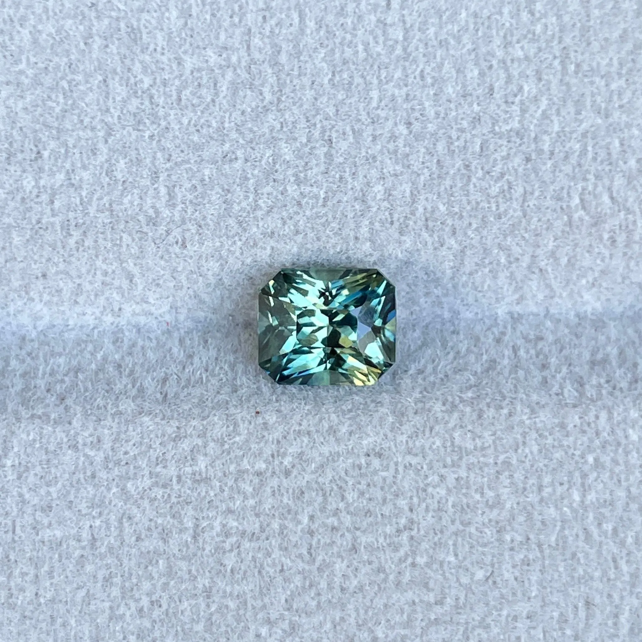 1.75 ct Certified Natural Green Sapphire