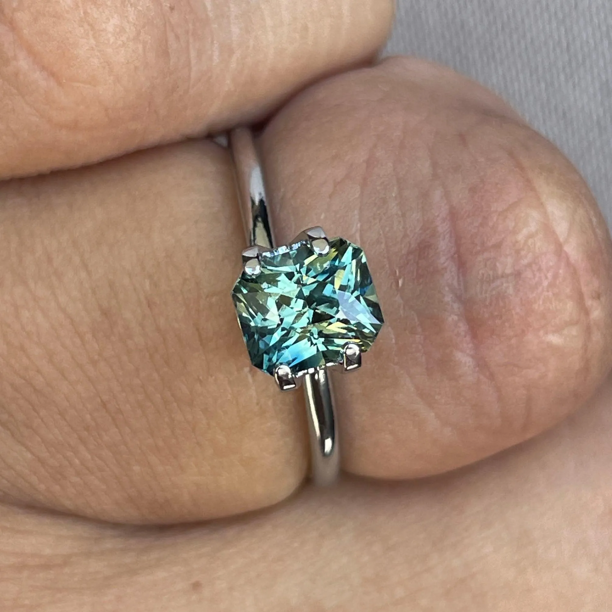 1.75 ct Certified Natural Green Sapphire