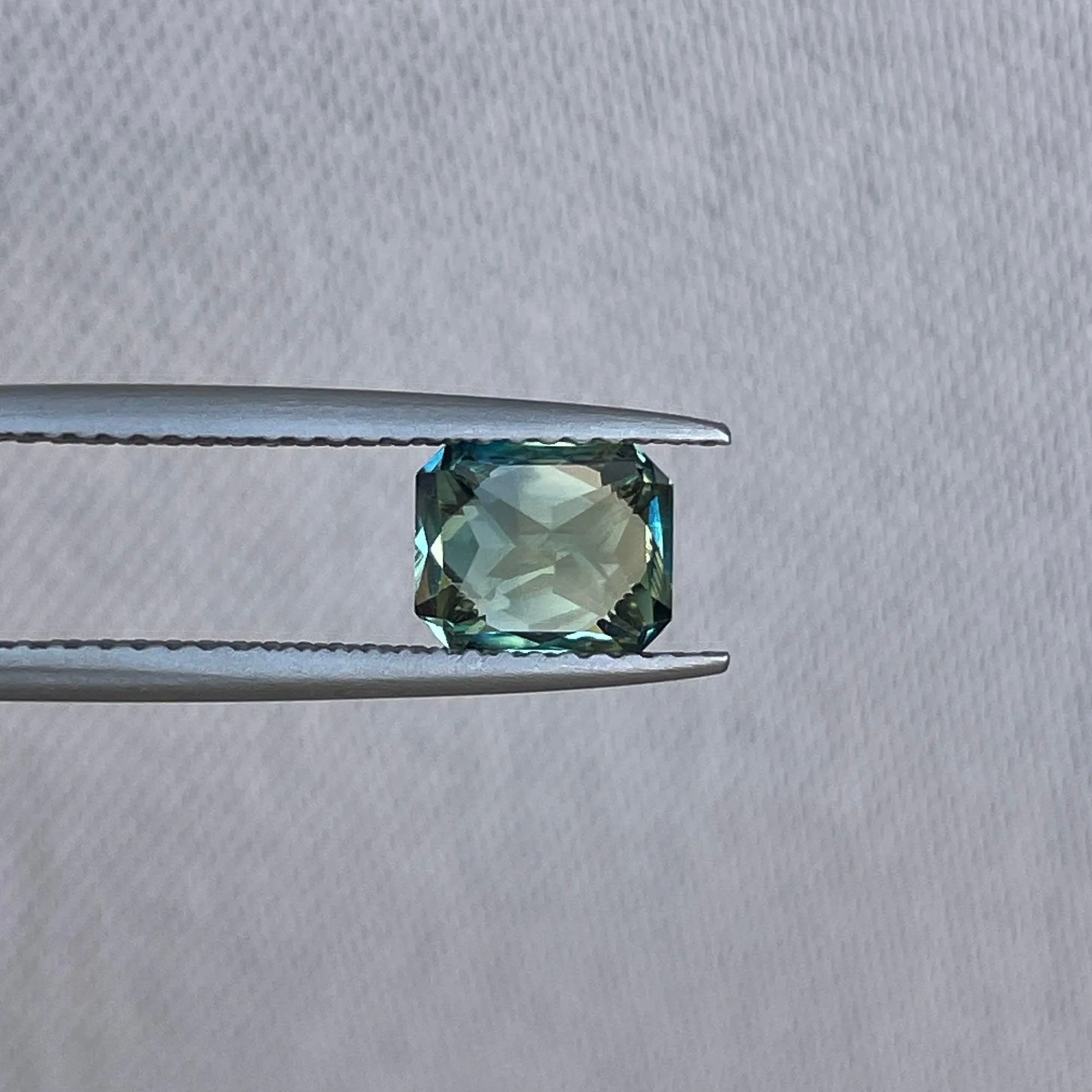 1.75 ct Certified Natural Green Sapphire