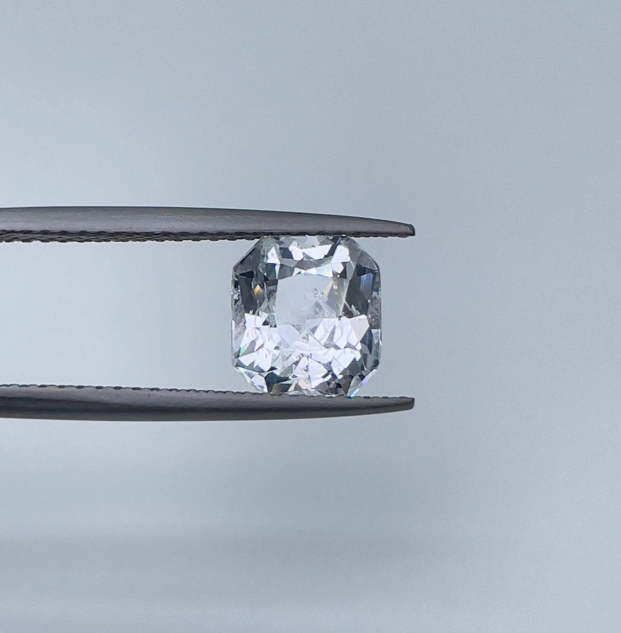 2.35 crt White Sapphire/ / OFF white sapphire/ White theme/ White favourite/ White sapphire ring/ custom ring/ Engagement Ring/ Diamond alt