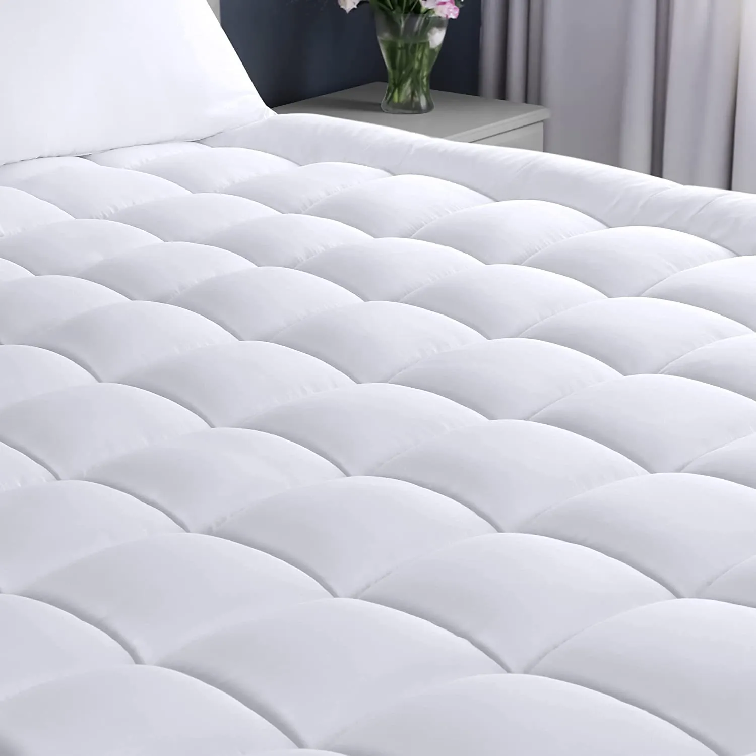 Divine Casa 500 GSM Microfiber Super Soft King Size Bed Mattress Padding/Topper for Comfortable for Better Sleep - White (72x78inch) 6ft X 6.5ft