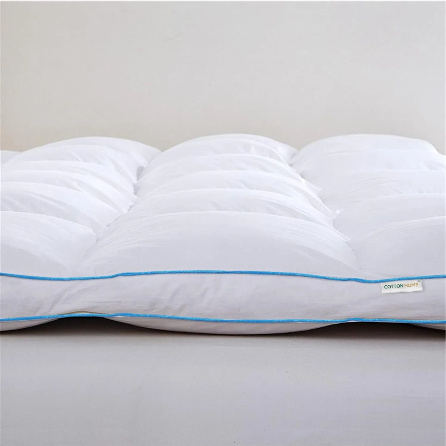Gel Mattress Topper 8cm Thickness - 160x200cm White with Blue Cord
