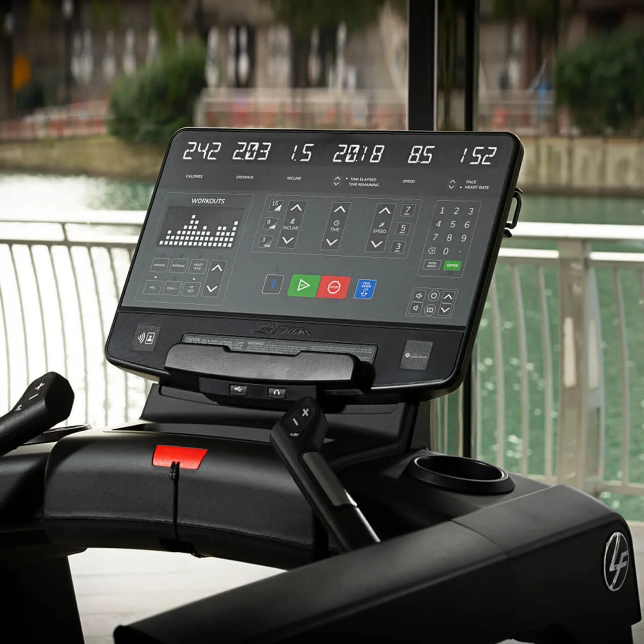 LifeFitness Club Series  Treadmill