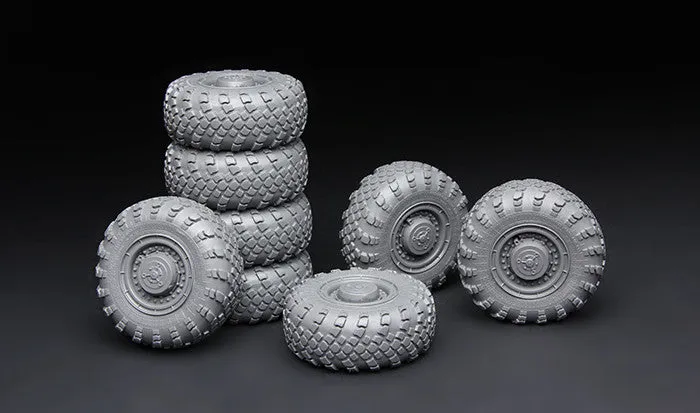 Meng Military Models 1/35 Russian MAZ-543M Wheel Set Kit
