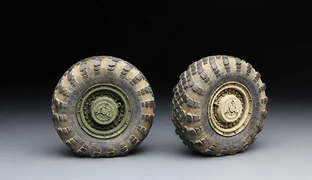 Meng Military Models 1/35 Russian MAZ-543M Wheel Set Kit