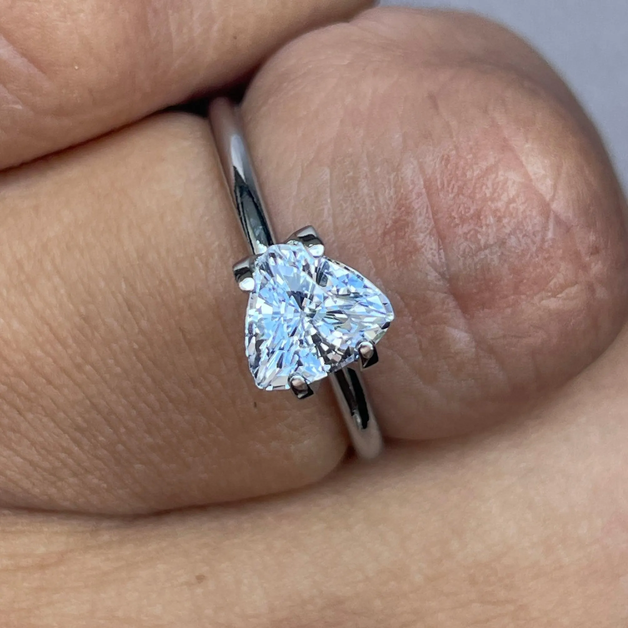 Natural Snowy White sapphire 1.48 crt