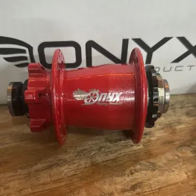 Onyx Hubs Cotm cosmic red