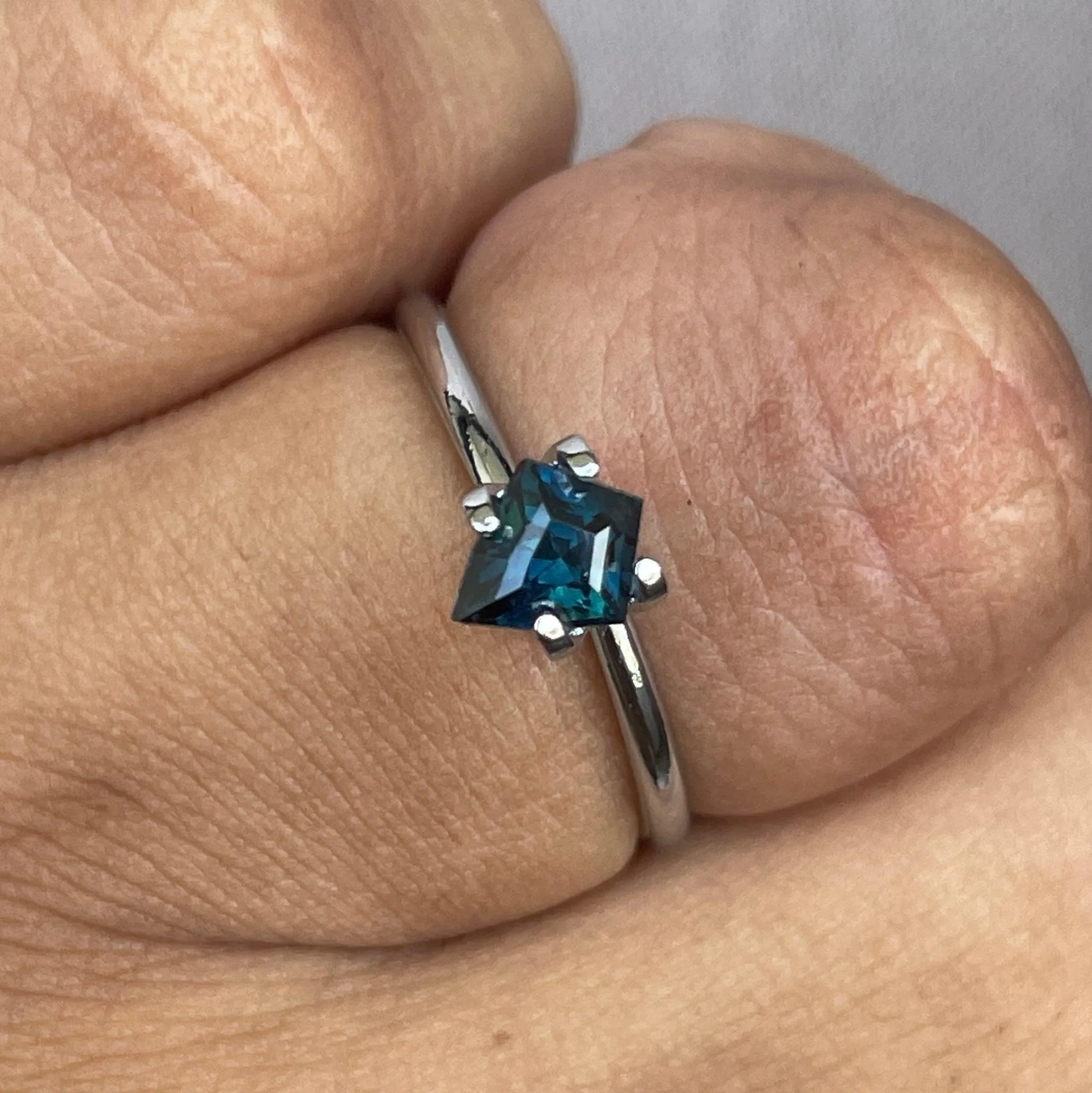 Teal Sapphire 0.82 Ct